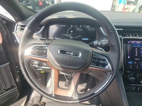 Certified 2025 Jeep Grand Cherokee L Summit w/ Luxury Tech Group V AWD/4WD image 15