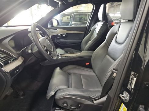 Used 2024 Volvo XC90 T8 Ultimate w/ Protection Package Premier image 10