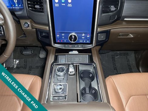 Used 2024 Ford Expedition King Ranch image 8