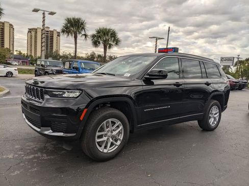 New 2025 Jeep Grand Cherokee L Laredo image 6