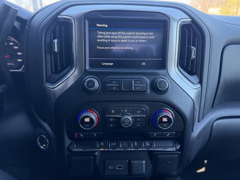 Used 2021 Chevrolet Silverado 1500 RST image 14