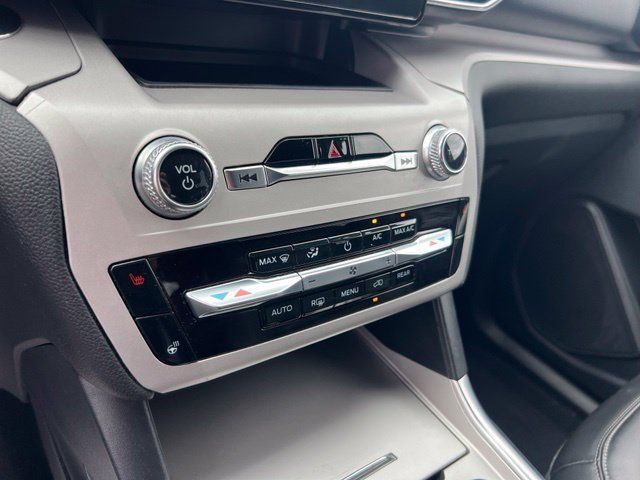Used 2023 Ford Explorer XLT w/ Equipment Group 202A AWD/4WD image 14