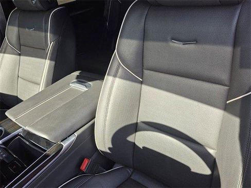 Certified 2025 Cadillac Escalade Premium Luxury image 16