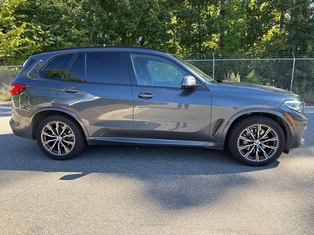 Used 2019 BMW X5 xDrive40i w/ M Sport Package AWD/4WD image 4