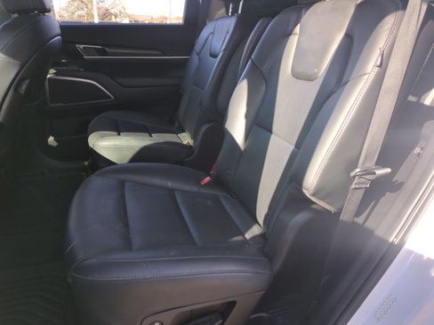Used 2023 Kia Telluride S image 14