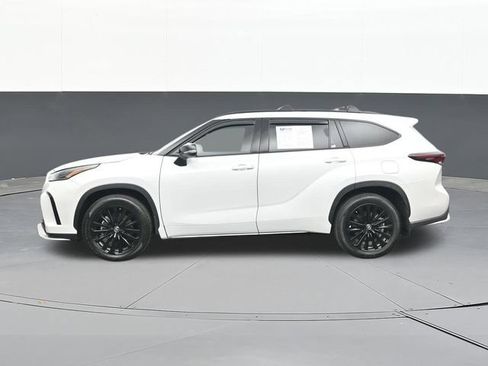 Used 2025 Toyota Highlander XSE AWD/4WD image 8