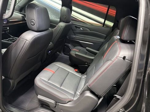 Used 2024 Chevrolet Traverse RS w/ LPO, Floor Liner Package image 10