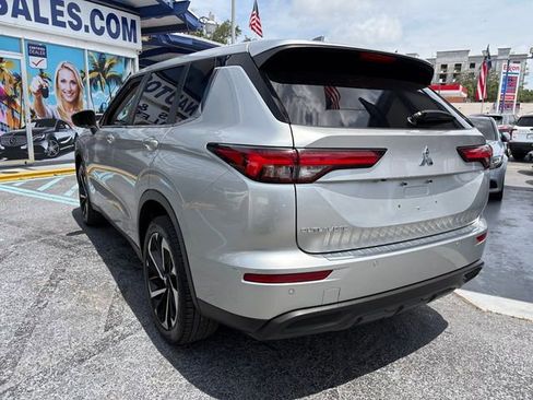 Used 2022 Mitsubishi Outlander ES AWD/4WD image 9