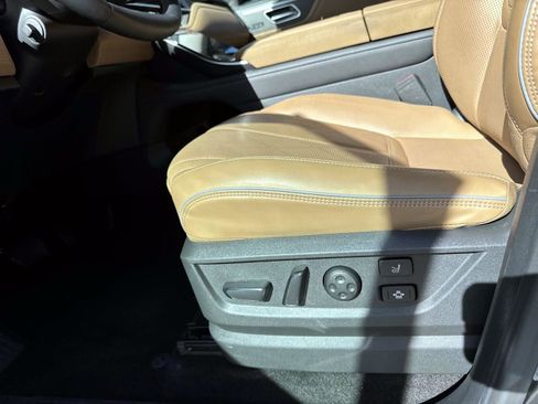 Certified 2025 INFINITI QX80 Sensory image 9