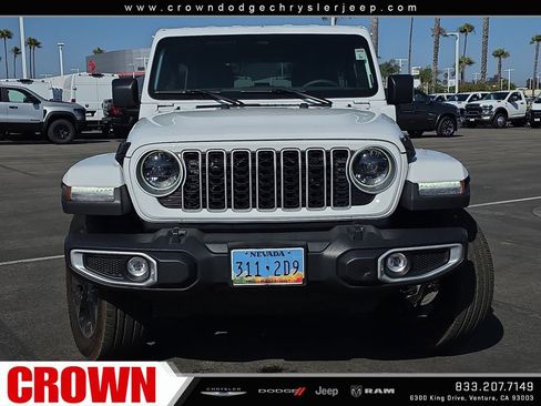 Used 2025 Jeep Wrangler Unlimited Sahara AWD/4WD image 2