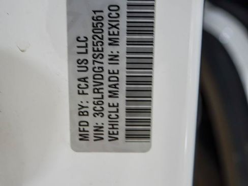 Used 2025 RAM ProMaster 2500 w/ Convenience Group FWD image 22