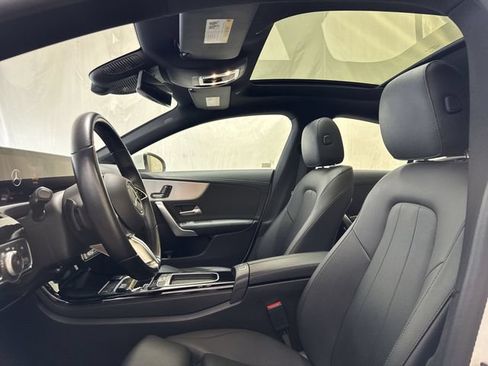 Used 2025 Mercedes-Benz CLA 250 image 11