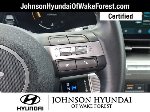 Certified 2025 Hyundai Kona SEL FWD image 10