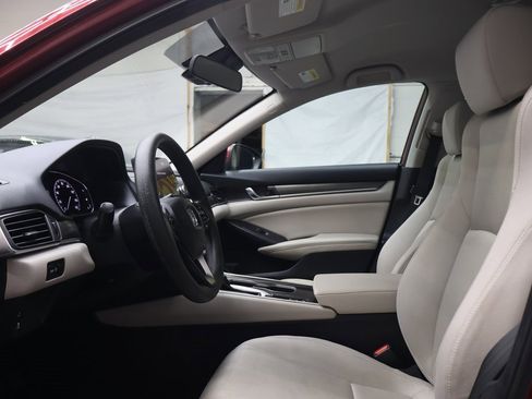 Used 2018 Honda Accord LX image 17