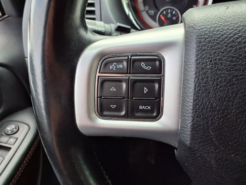 Used 2019 Dodge Grand Caravan GT FWD image 16