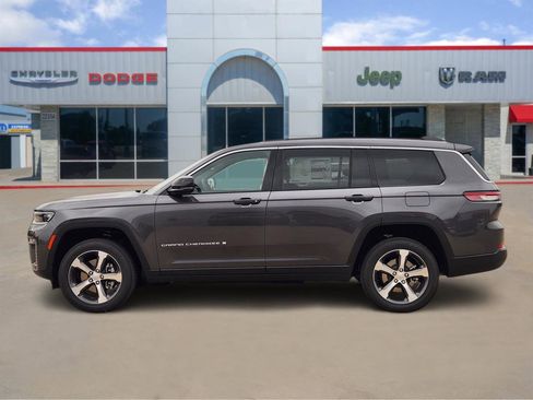 New 2026 Jeep Grand Cherokee L Limited AWD/4WD image 3