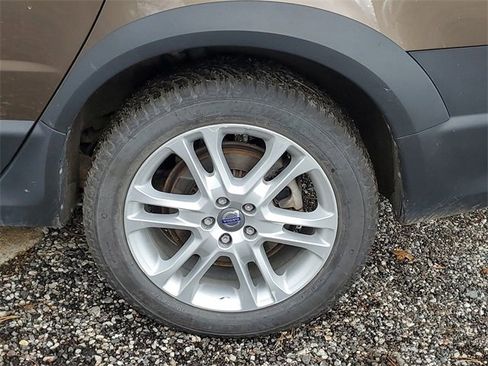 Used 2016 Volvo XC70 T5 Premier w/ Proximity Package image 5