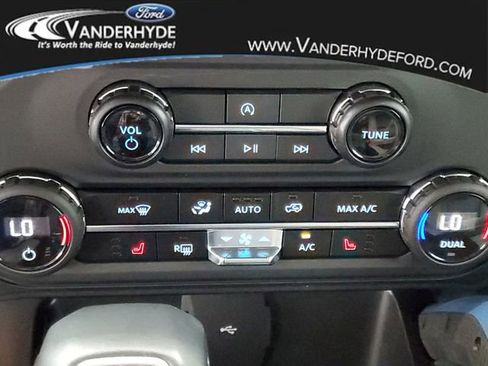 Used 2024 Ford Bronco Wildtrak image 24