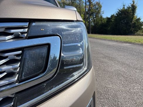 Used 2020 Ford Expedition Platinum image 9