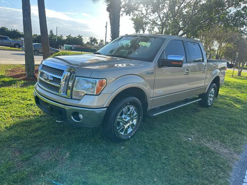 Used 2011 Ford F150 Lariat w/ Lariat Chrome Pkg image 2