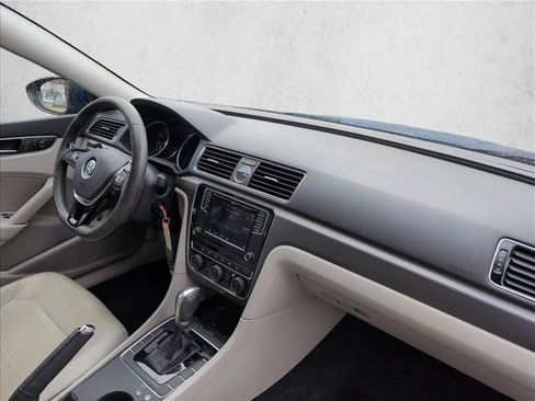 Used 2017 Volkswagen Passat 1.8T R-Line w/ R-Line Lighting Package image 24