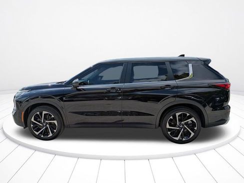 Used 2022 Mitsubishi Outlander SE image 7