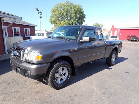 Used 2006 Ford Ranger XL AWD/4WD image 3