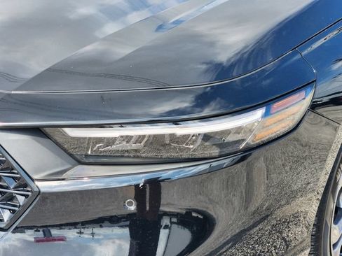 Used 2025 Honda Accord EX-L image 9