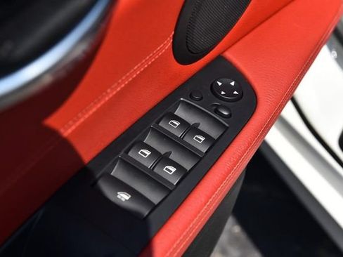 Used 2015 BMW Z4 sDrive28i RWD image 9