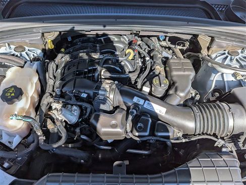 Used 2023 Jeep Grand Cherokee Laredo image 25