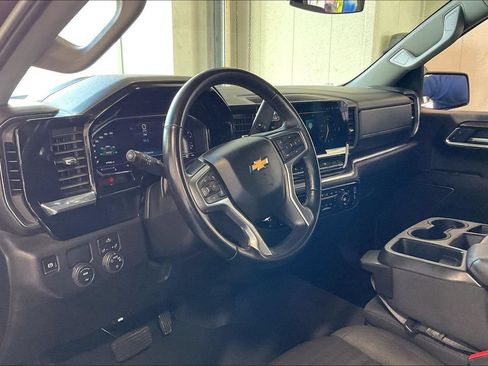Used 2025 Chevrolet Silverado 1500 LT RWD image 4