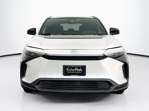Used 2024 Toyota bZ4X XLE w/ Weather Package image 2