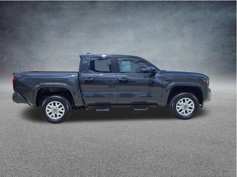 Used 2025 Toyota Tacoma SR5 RWD image 10