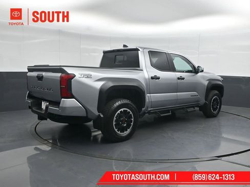 Used 2025 Toyota Tacoma TRD Off-Road w/ TRD Off Road Upgrade Package image 2