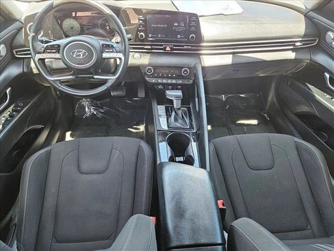 Used 2021 Hyundai Elantra SEL w/ Convenience Package FWD image 16