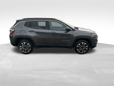 Used 2022 Jeep Compass Limited image 8