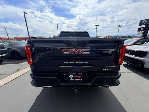 Used 2020 GMC Sierra 1500 AT4 w/ AT4 Premium Package AWD/4WD image 4