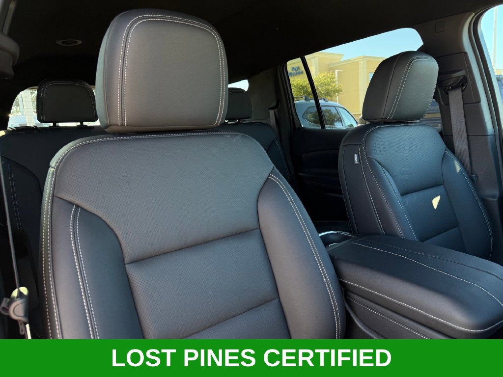 Used 2025 Chevrolet Traverse LT FWD image 26