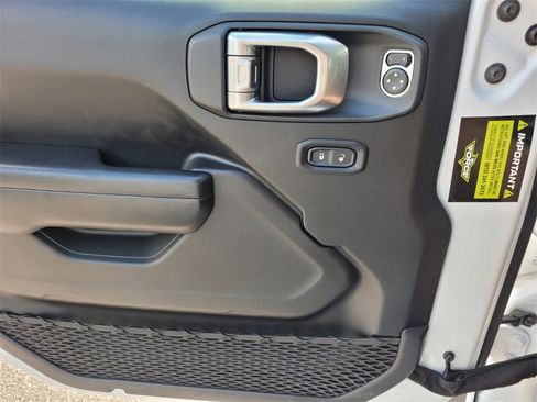 Used 2021 Jeep Gladiator Mojave image 22