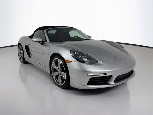 Used 2024 Porsche 718 Boxster RWD image 31
