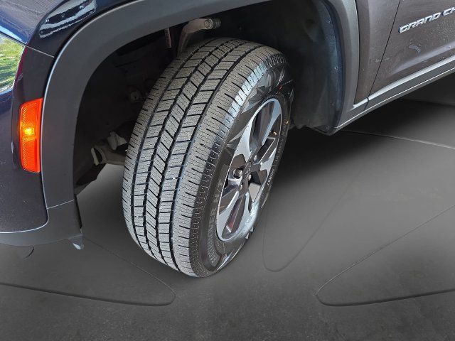 Used 2023 Jeep Grand Cherokee 4WD 4xe image 39