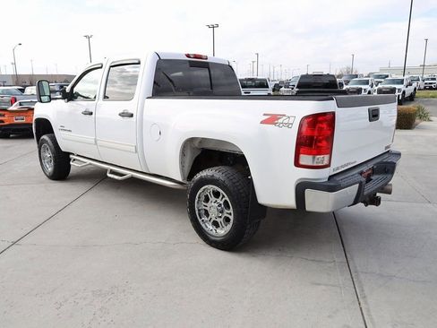 Used 2008 GMC Sierra 2500 SLE w/ Z71 Off-Road Package image 4