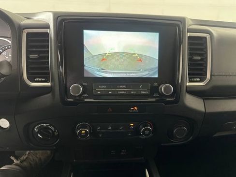 Used 2022 Nissan Frontier SV image 22