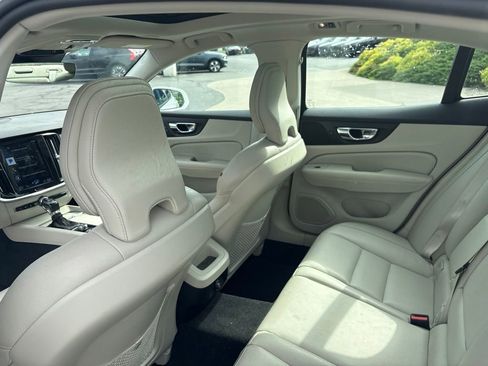 Used 2019 Volvo S60 T6 Momentum w/ Premium Package AWD/4WD image 26