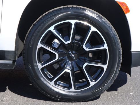 Used 2022 Chevrolet Tahoe RST w/ Sport Performance Package image 31