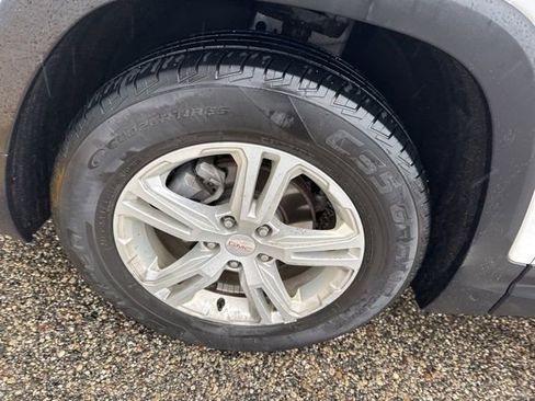 Used 2018 GMC Terrain SLE w/ Driver Convenience Package image 11