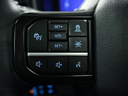 Used 2026 Ford F350 Platinum w/ Tremor Off-Road Package AWD/4WD image 20