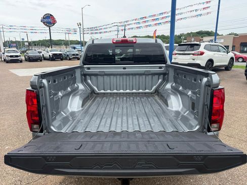 Used 2024 Chevrolet Colorado Trail Boss w/ Advanced Trailering Package AWD/4WD image 8