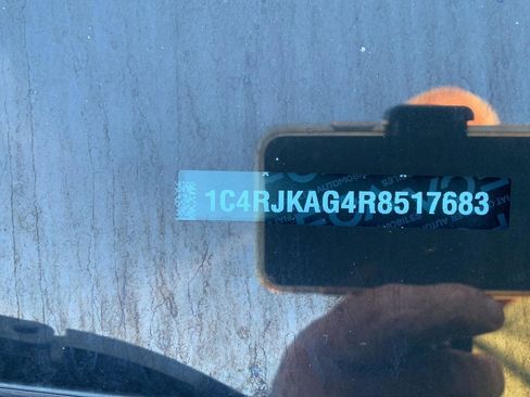 Used 2024 Jeep Grand Cherokee L Altitude image 22