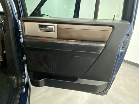 Used 2017 Ford Expedition EL King Ranch image 48